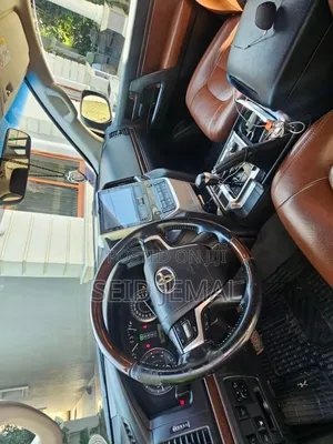 Toyota Land Cruiser 2018 Burgundy