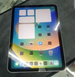 Photo - New Apple iPad (2022) 128 GB Red