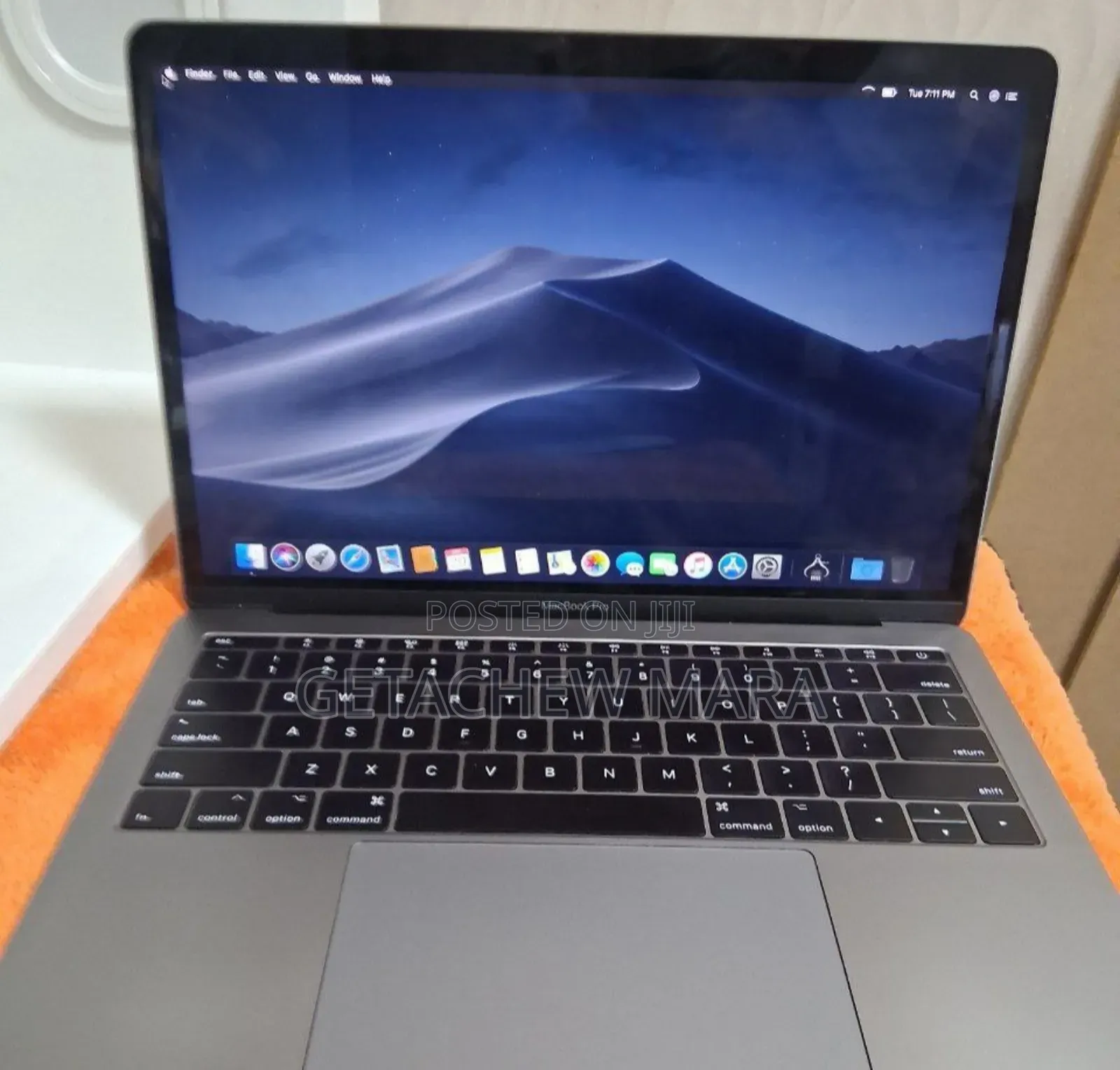 New Laptop Apple MacBook Pro 2017 16GB Intel Core I5 SSD 256GB