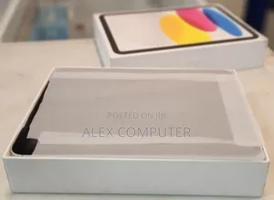 Photo - New Apple iPad (2022) 64 GB Silver