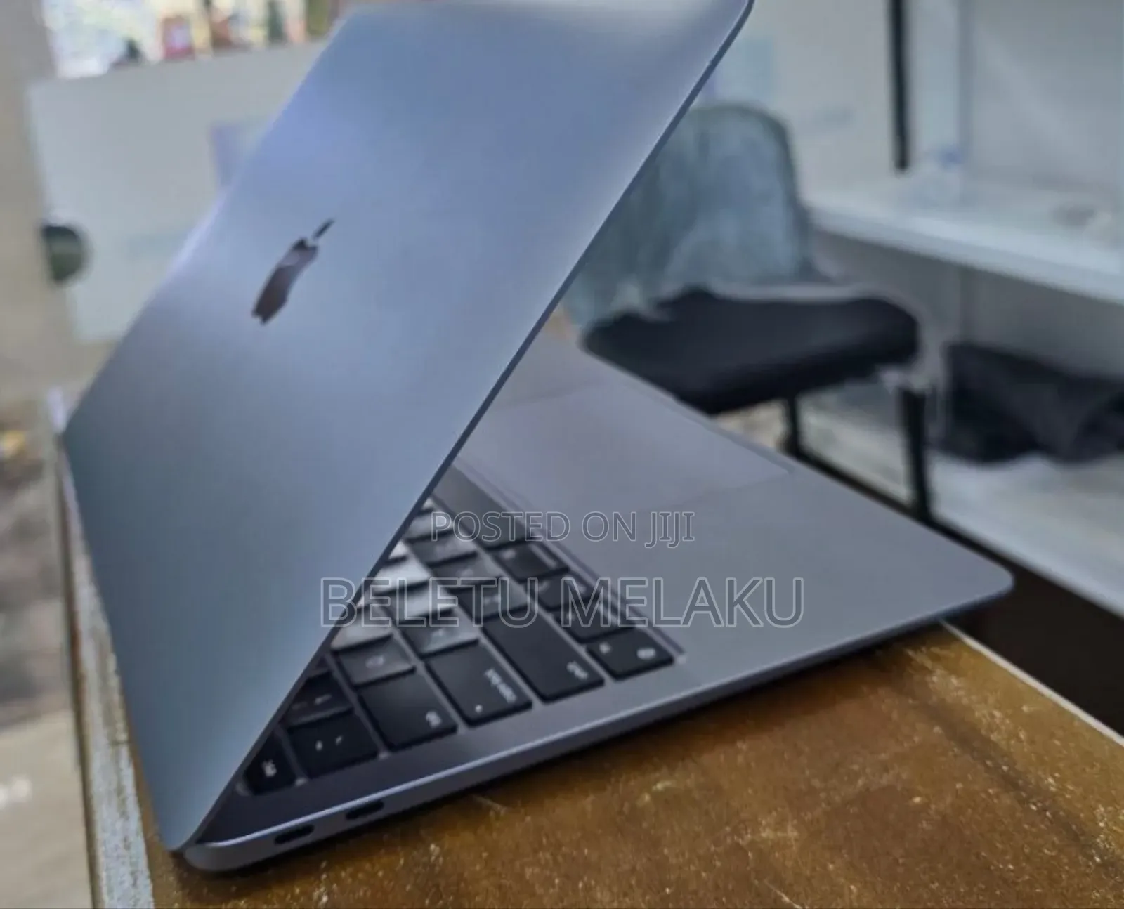 New Laptop Apple MacBook Air 2020 M1 8GB Apple M1 SSD 256GB