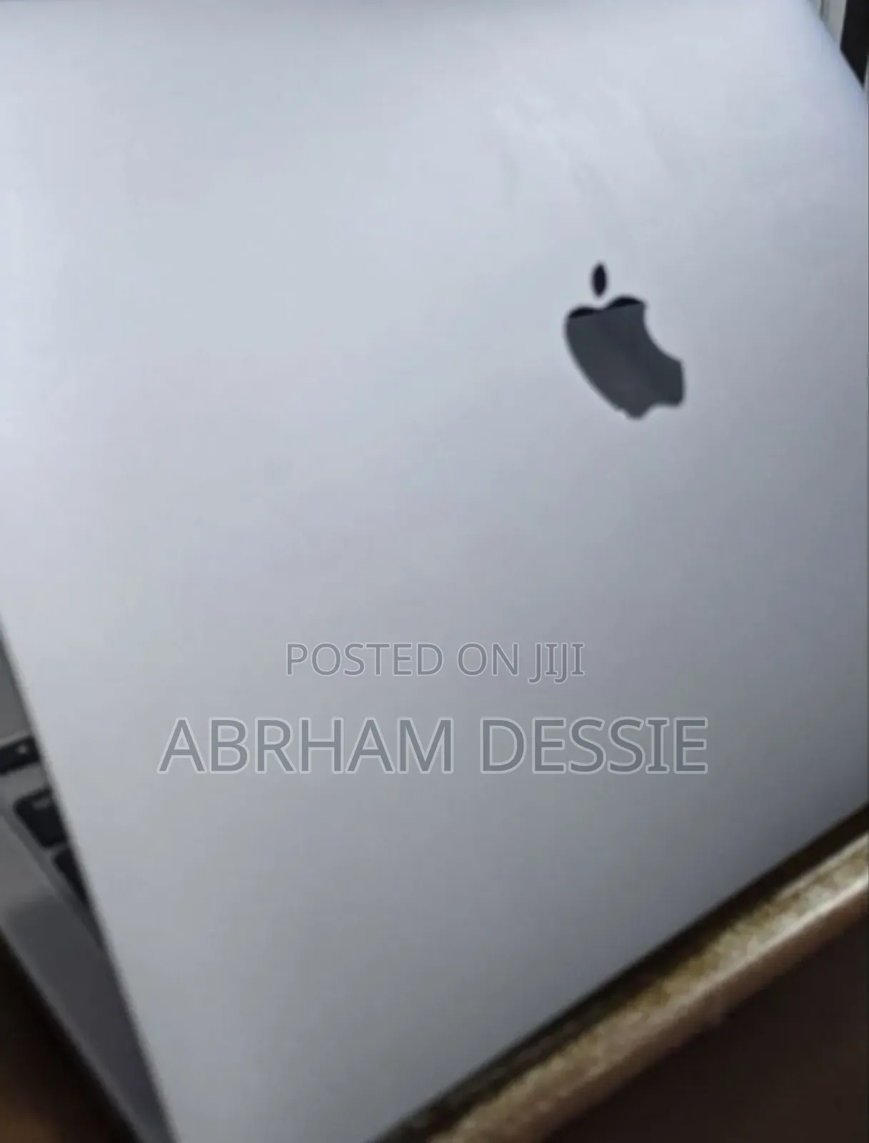 New Laptop Apple MacBook Air 2020 M1 8GB Intel Core Ultra 7 SSD 256GB