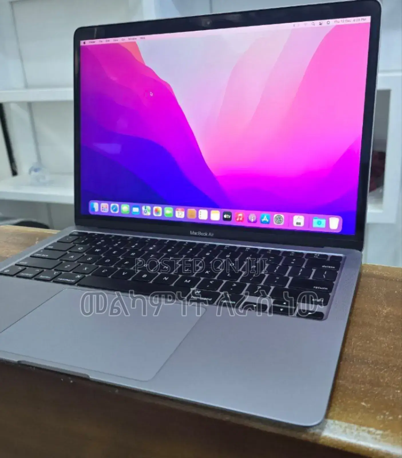 New Laptop Apple MacBook Pro 2020 M1 8GB Apple M1 SSD 256GB