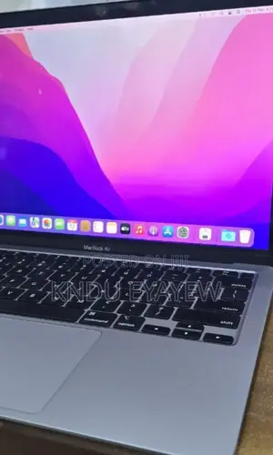 New Laptop Apple MacBook 8GB Intel Core Ultra 7 SSD 256GB