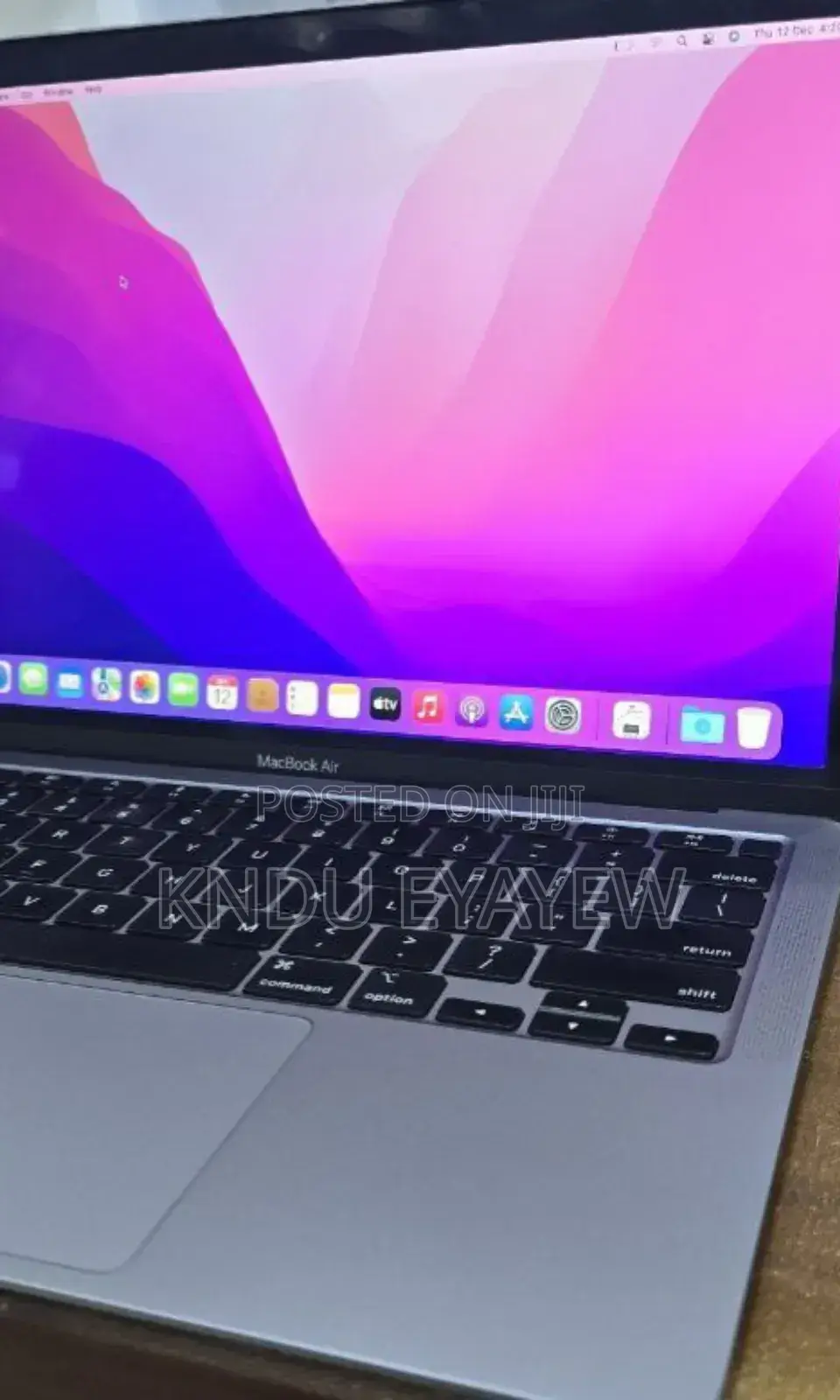 New Laptop Apple MacBook 8GB Intel Core Ultra 7 SSD 256GB