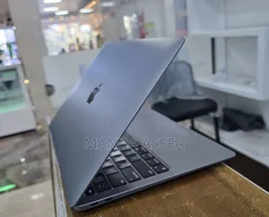 New Laptop Apple MacBook Air 8GB Apple M1 SSD 256GB