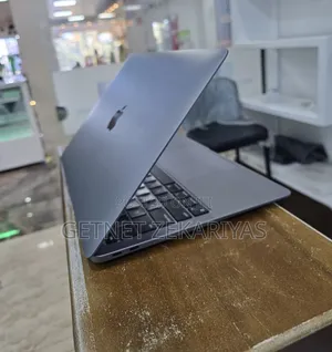 New Laptop Apple MacBook Air 2020 8GB Apple M1 SSD 256GB