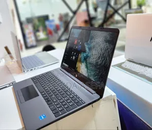 New Laptop HP Stream Notebook 16GB Intel Core I5 SSD 512GB