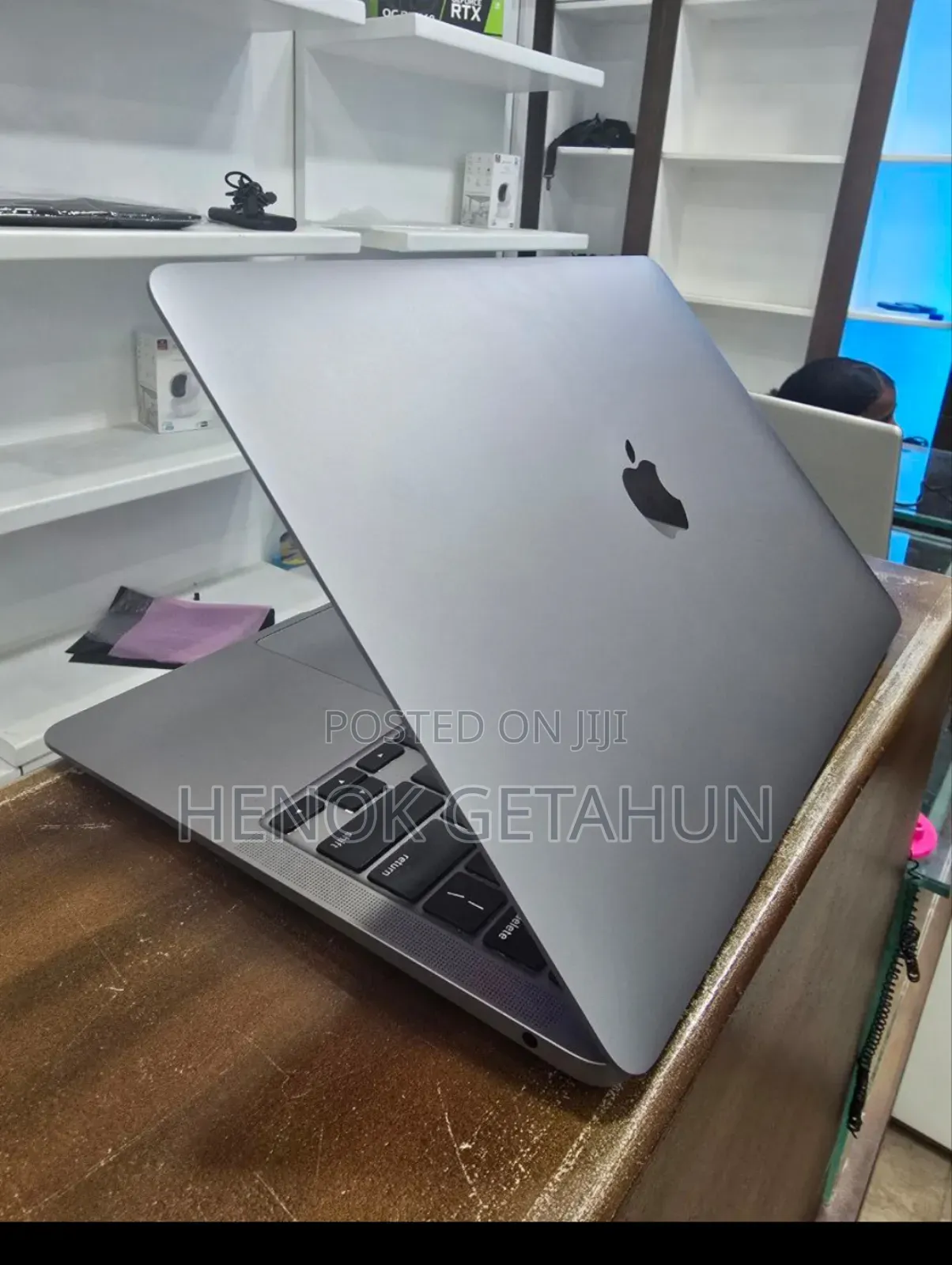 New Laptop Apple MacBook Air 2020 M1 8GB Apple M1 SSD 256GB