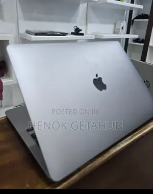 New Laptop Apple MacBook Air 2020 M1 8GB Apple M1 SSD 256GB
