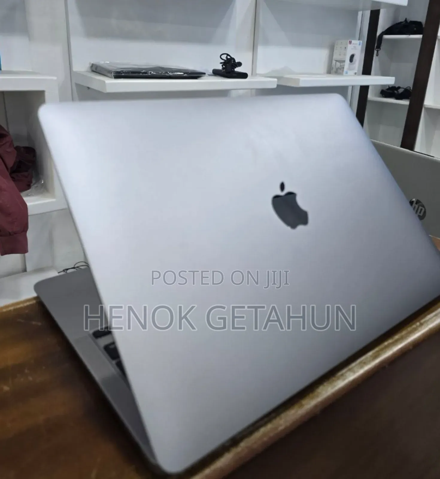 New Laptop Apple MacBook Air 2020 M1 8GB Apple M1 SSD 256GB