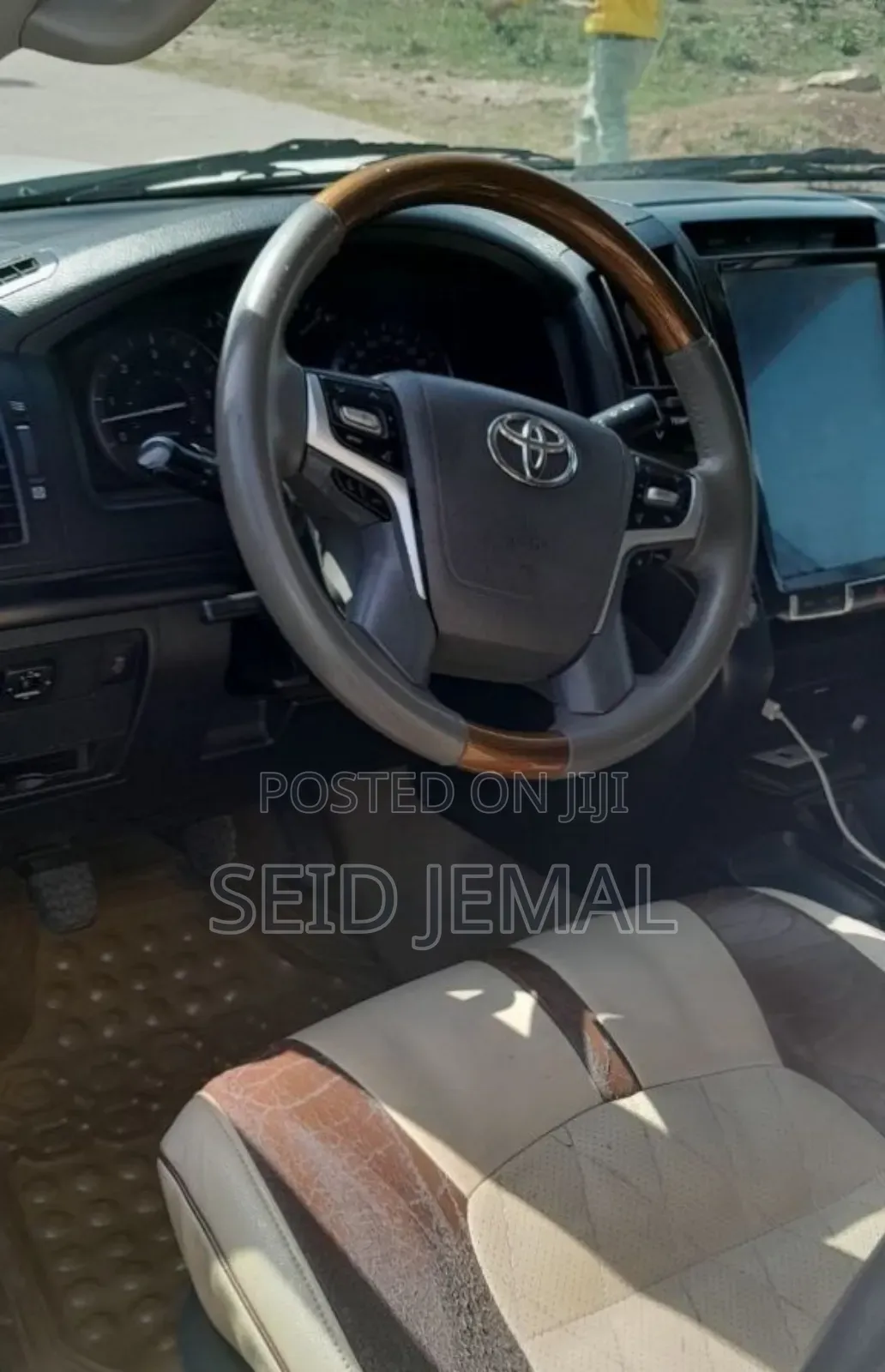 Toyota Land Cruiser 2009 White