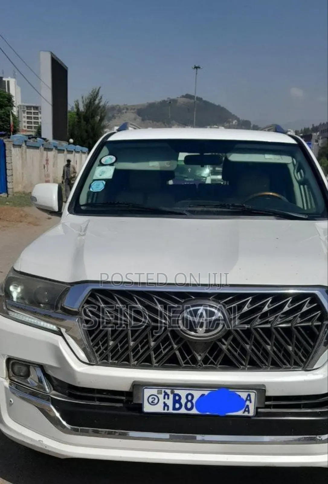 Toyota Land Cruiser 2009 White