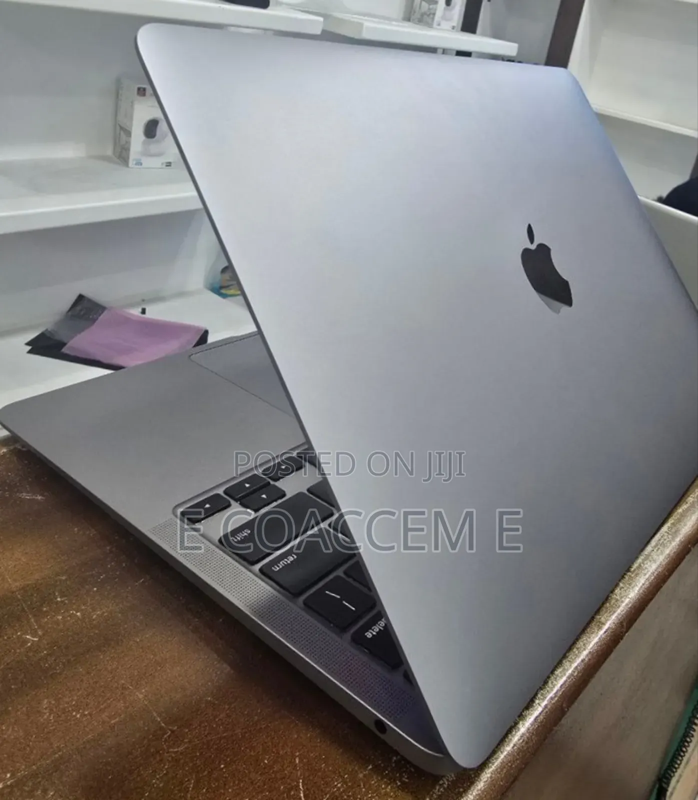 New Laptop Apple MacBook 8GB Apple M1 SSD 256GB