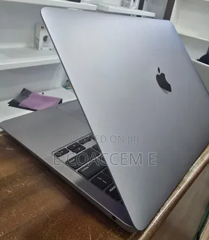 New Laptop Apple MacBook 8GB Apple M1 SSD 256GB