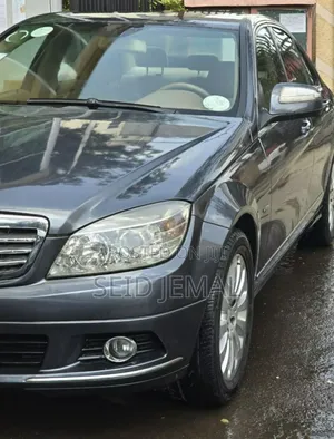 Mercedes-Benz C200 2007 Gray