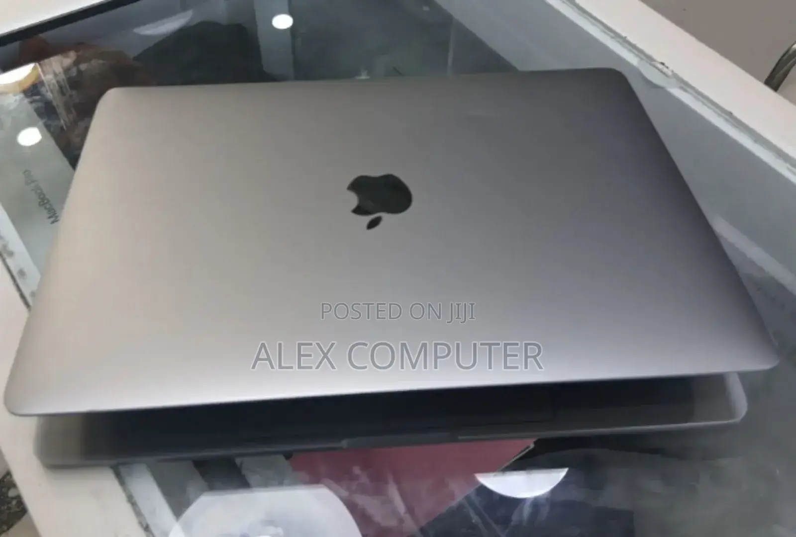 New Laptop Apple MacBook Pro 2021 M1 16GB Apple M1 Pro SSD 512GB