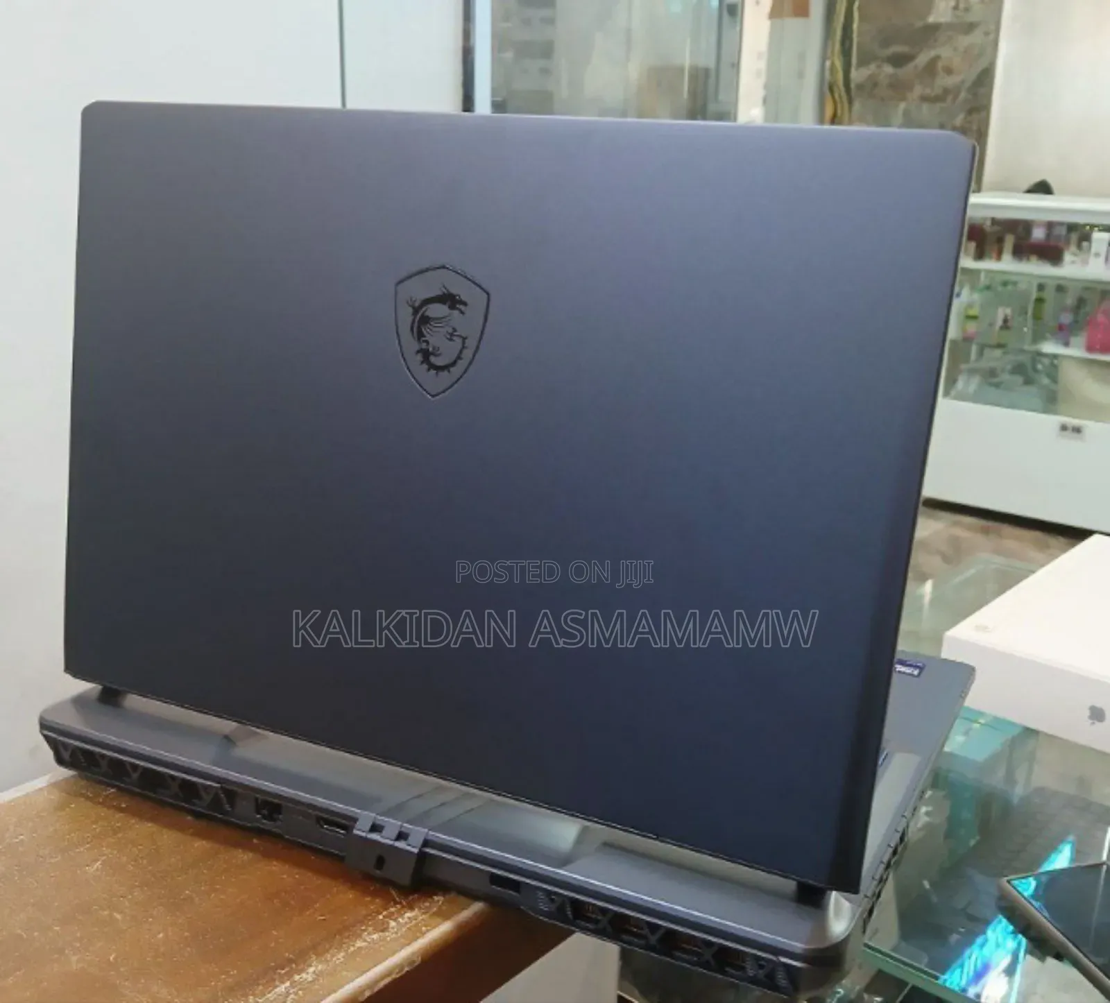 New Laptop MSI Vector 17 HX AI A2XWJG 16GB Intel Core Ultra 7 SSD 1T