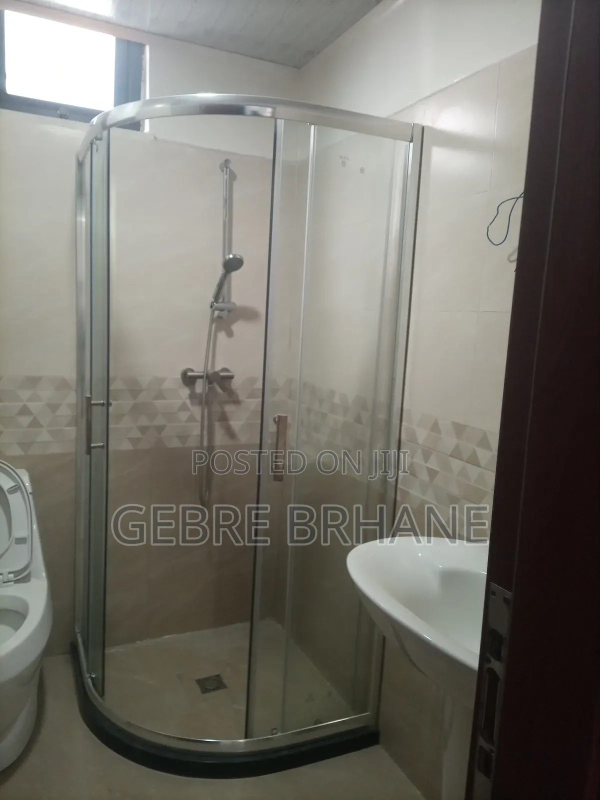 3bdrm Apartment in Apartment, Yeka for rent