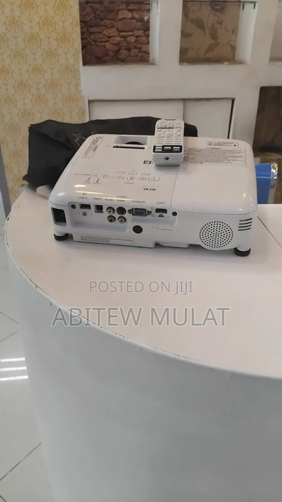 Brand New Projector Bag and Remote Model Name: Eb-X18