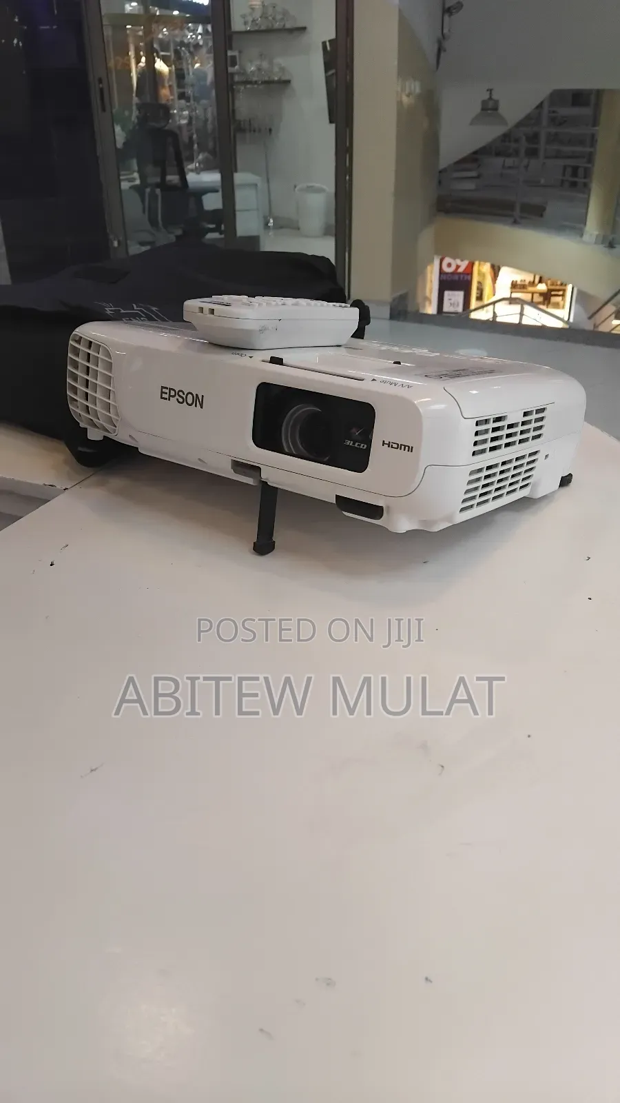 Brand New Projector Bag and Remote Model Name: Eb-X18