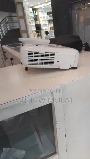 Brand New Projector Bag and Remote Model Name: Eb-X18