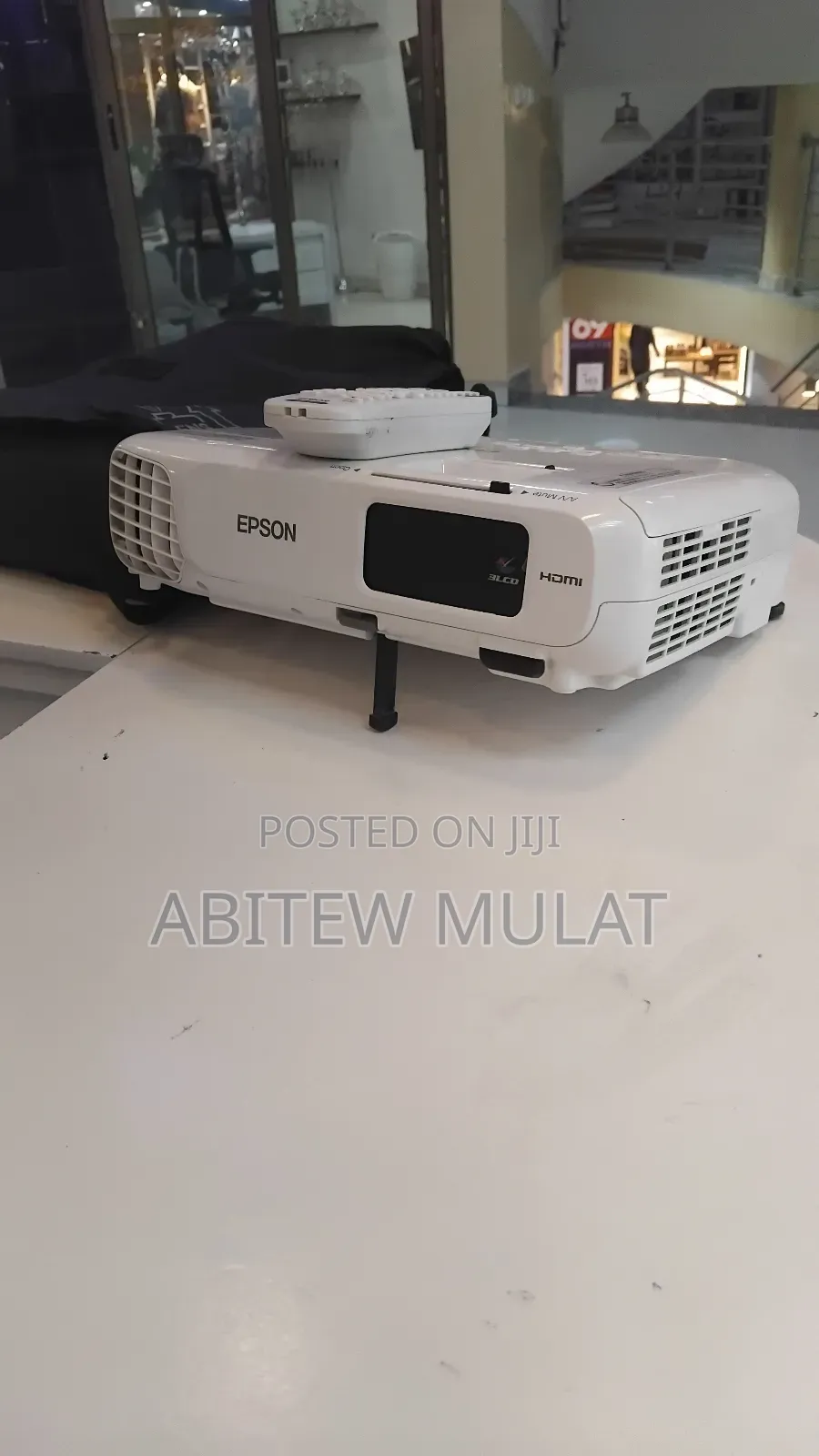 Brand New Projector Bag and Remote Model Name: Eb-X18