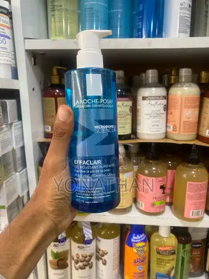 Photo - La Roche Purifying Foaming Gel