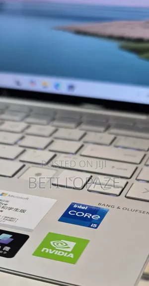 New Laptop HP Envy X360 16GB Intel Core I5 SSD 512GB