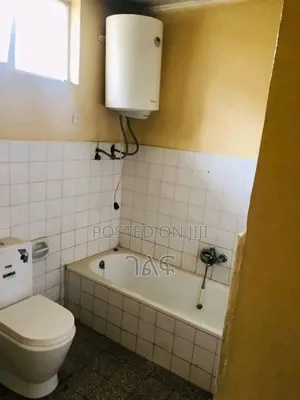 3bdrm Villa in የአያት ቪላ Old Style, Bole for sale