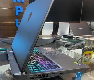 New Laptop MSI Vector GP68 HX 13V 16GB Intel Core Ultra 7 SSD 1T