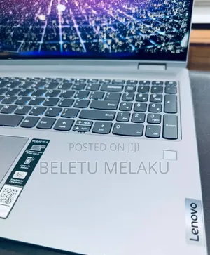 New Laptop Lenovo Yoga 7i 8GB AMD Ryzen 5 SSD 512GB