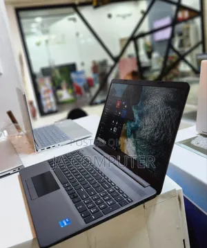 New Laptop HP Stream Notebook 8GB Intel Core I5 SSD 512GB