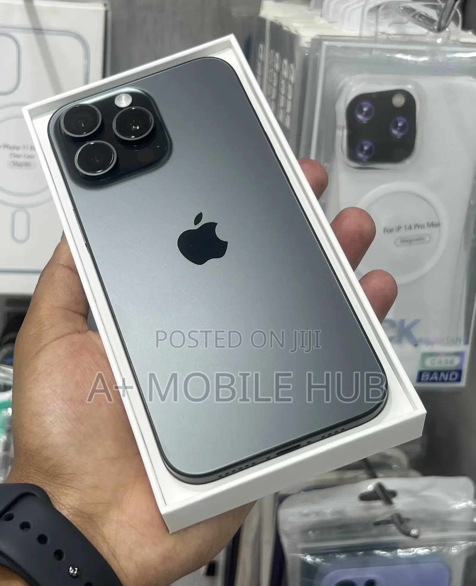 New Apple iPhone 16 Pro Max 256 GB Black