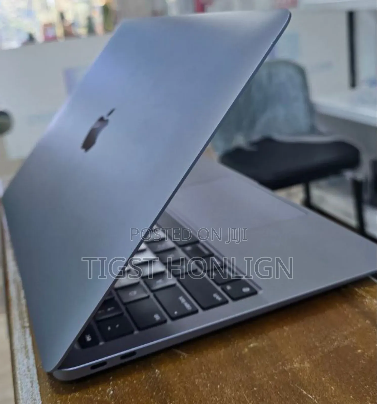 New Laptop Apple MacBook 8GB Apple M1 SSD 256GB