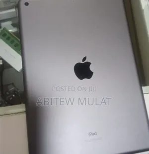 New Apple iPad 10.2 (2019) 256 GB Red