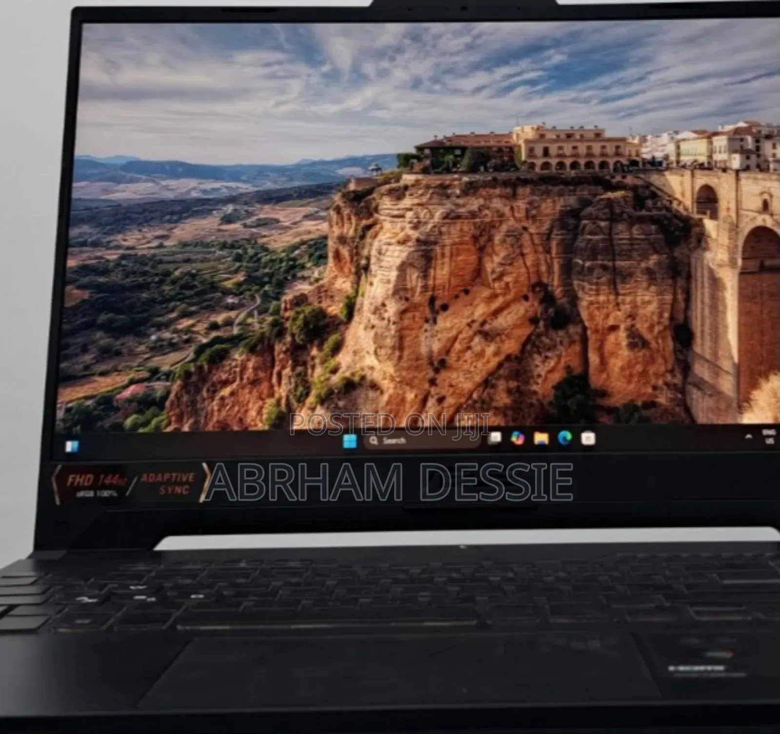 New Laptop MSI GF63 16GB Intel Core Ultra 7 SSD 512GB