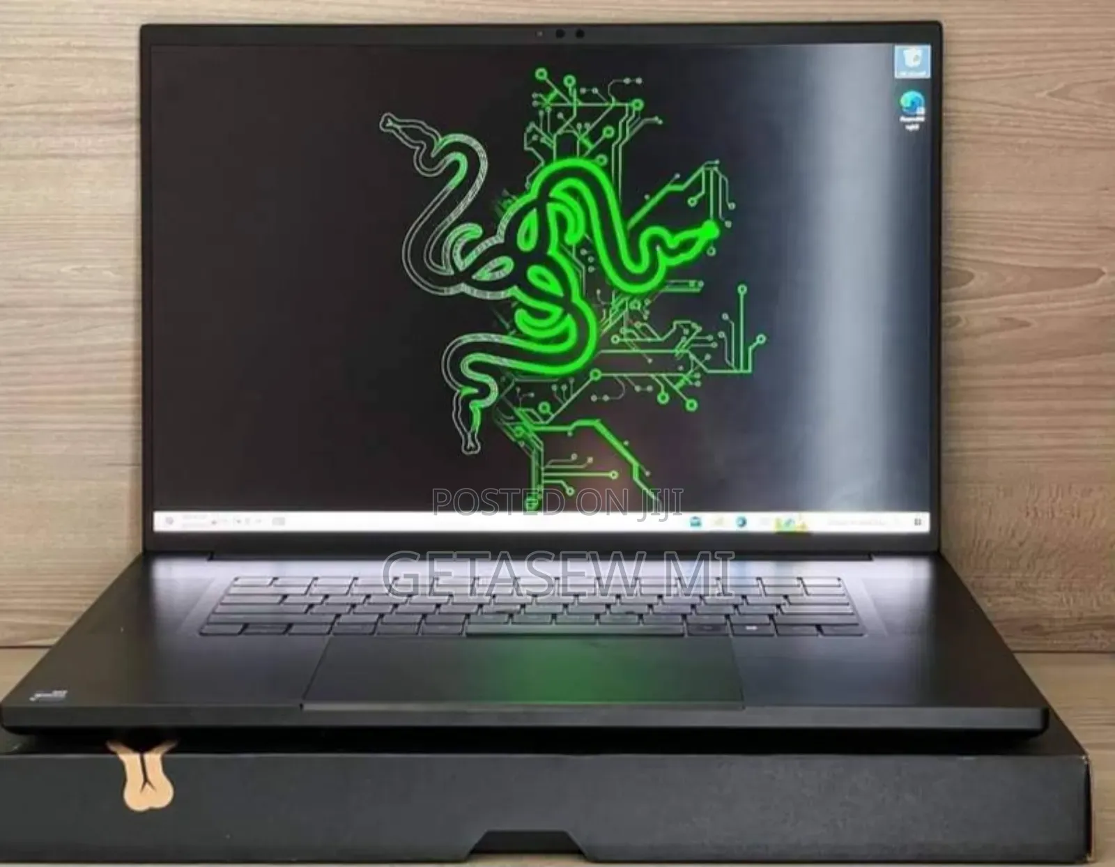 New Laptop Razer Blade 32GB Intel Core I9 SSD 2T