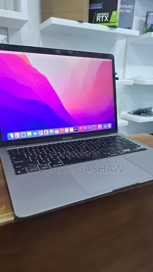 Photo - New Laptop Apple MacBook 8GB Intel Core I7 SSD 256GB