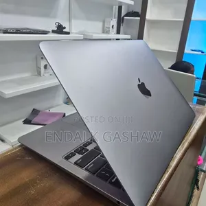 New Laptop Apple MacBook 8GB Intel Core I7 SSD 256GB