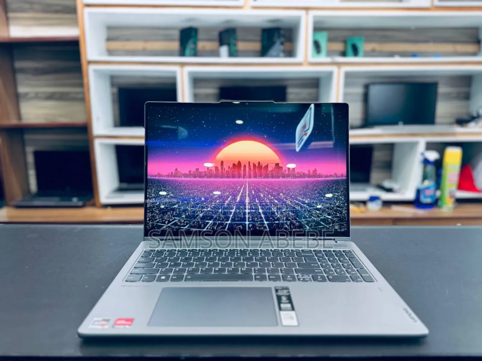 New Laptop Lenovo Yoga 7i 8GB AMD Ryzen 5 SSD 512GB