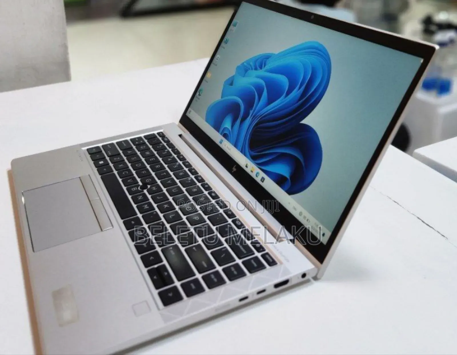 New Laptop HP EliteBook 840 G8 16GB Intel Core I5 SSD 512GB