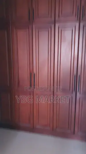 Furnished 4bdrm Apartment in Appartment, Yeka for sale