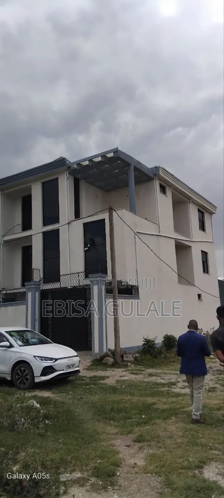 Furnished 5bdrm Bungalow in Oromia-Finfinne for sale