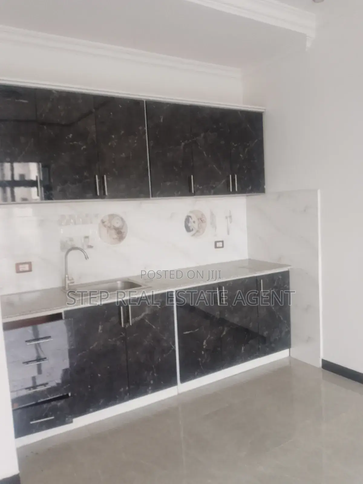 6bdrm House in Bole for rent