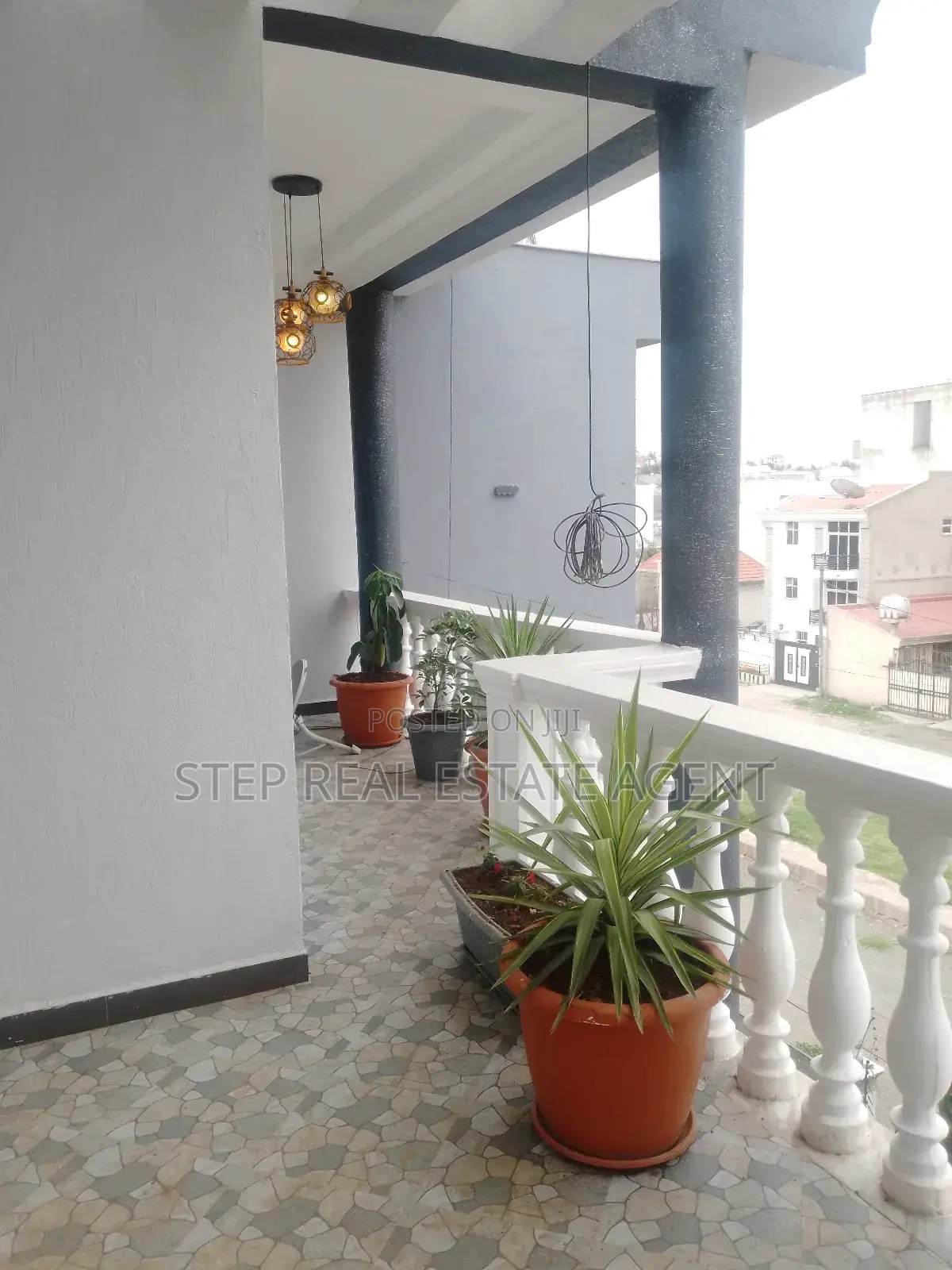 6bdrm House in Bole for rent