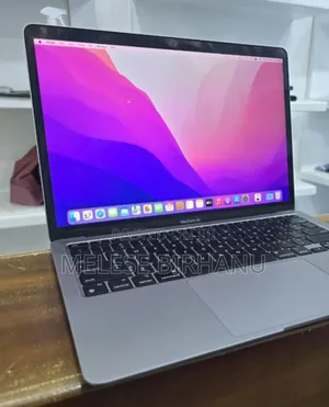 Photo - New Laptop Apple MacBook Pro M1 8GB Apple M1 SSD 256GB
