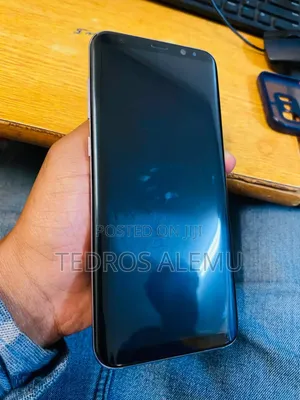 Photo - Samsung Galaxy S8 Plus 64 GB Silver