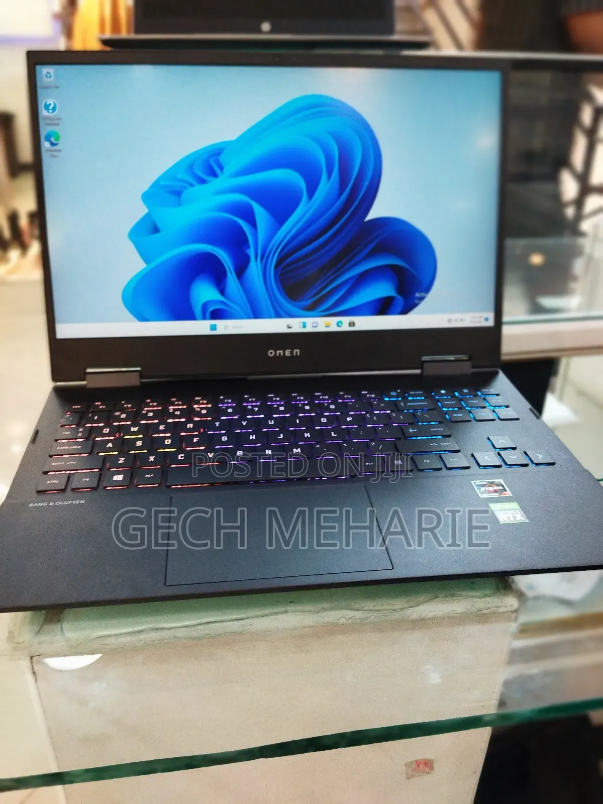 New Laptop HP Omen 15 16GB AMD Ryzen 7 SSD 512GB