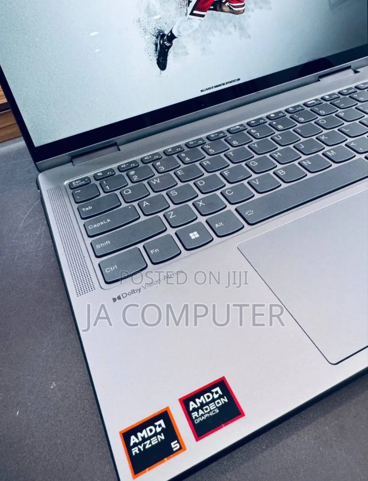New Laptop Lenovo Yoga 7i 8GB AMD Ryzen 5 SSD 512GB